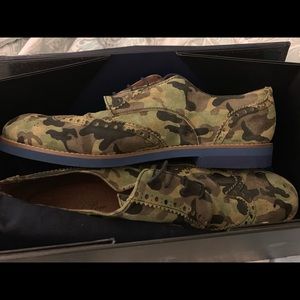 Del Toro green shoes